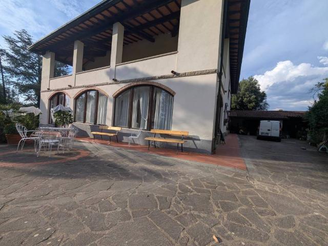 Villa in vendita a Capraia e Limite FI