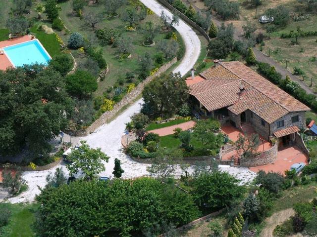Villa in vendita a Capraia e Limite FI