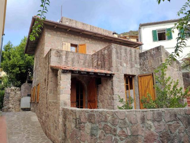 Villa in vendita a Capraia Isola LI