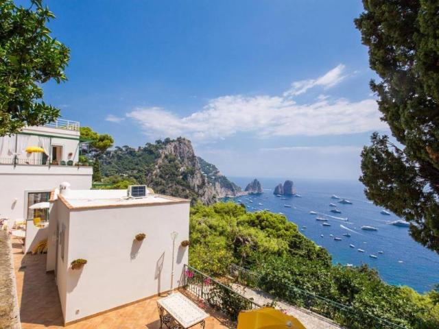Villa in vendita a Capri NA