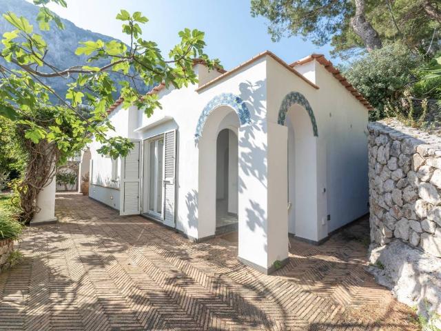 Villa in vendita a Capri NA