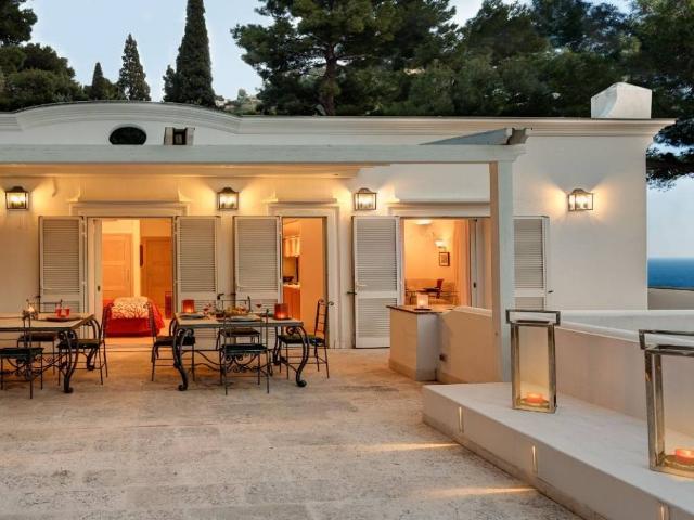 Villa in vendita a Capri NA