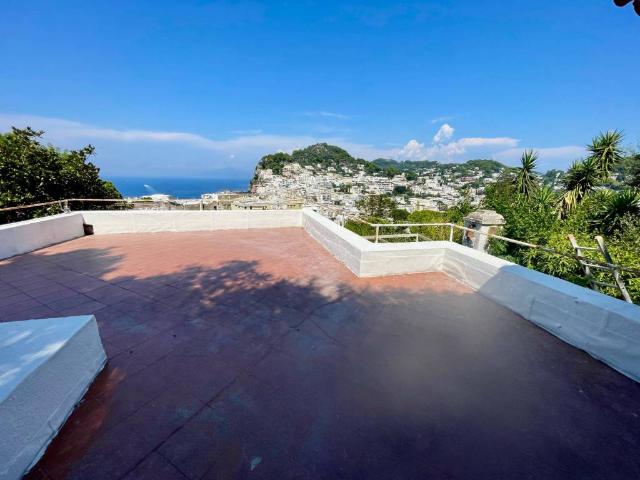 Villa in vendita a Capri NA
