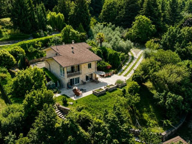 Villa in vendita a Caprino Veronese VR