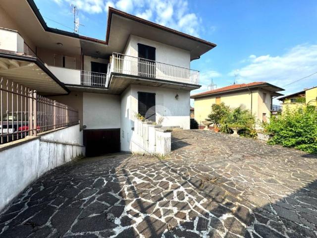 Villa in vendita a Capriolo BS