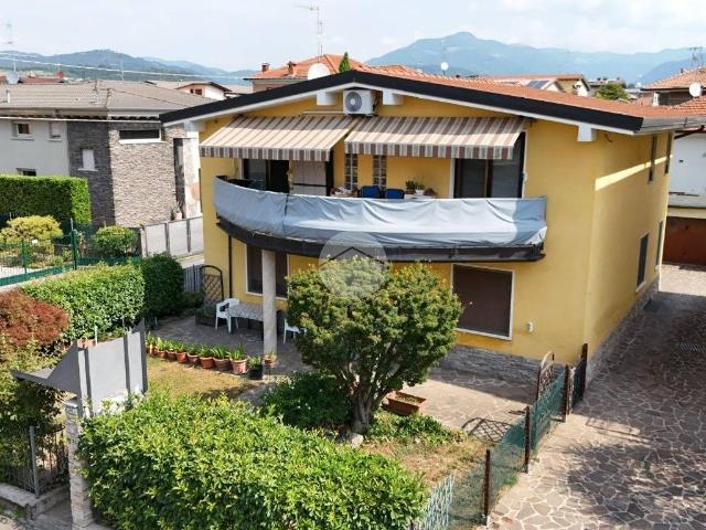 Villa in vendita a Capriolo BS