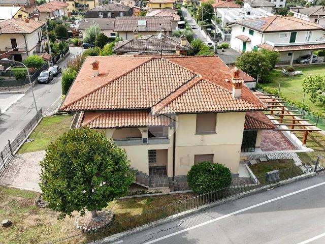 Villa in vendita a Capriolo BS