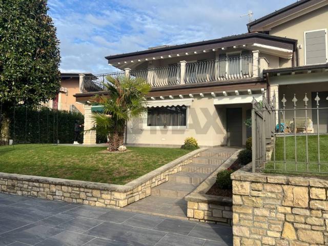Villa in vendita a Capriolo BS