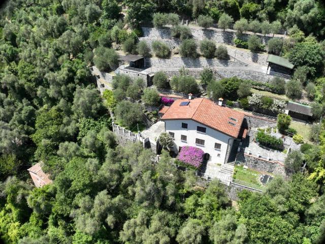Villa in vendita a Carasco GE