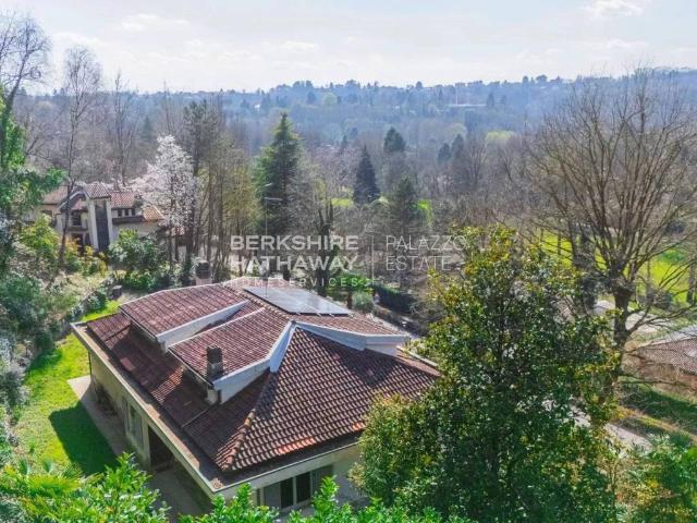 Villa in vendita a Carimate CO