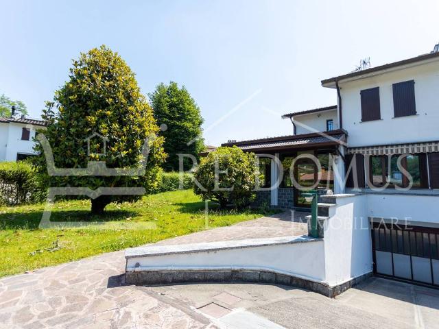 Villa in vendita a Carimate CO