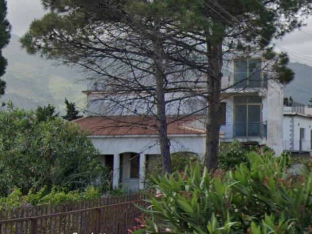 Villa in vendita a Carini PA