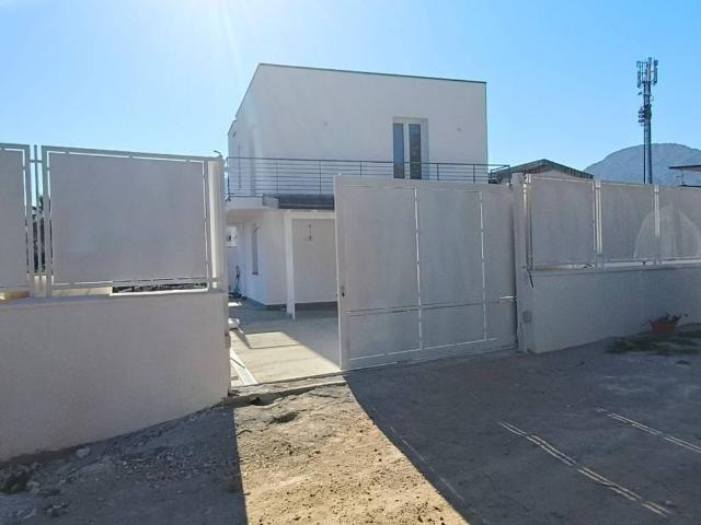 Villa in vendita a Carini PA