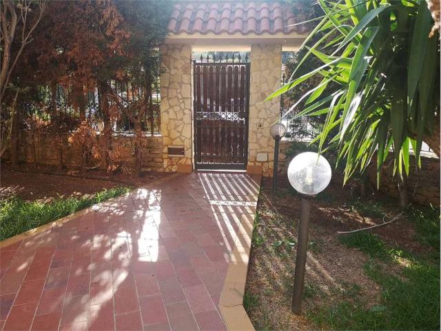 Villa in vendita a Carini PA