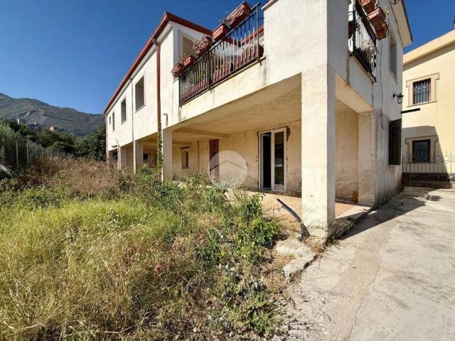 Villa in vendita a Carini PA
