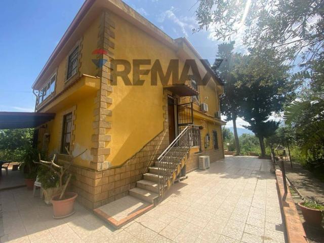 Villa in vendita a Carini PA