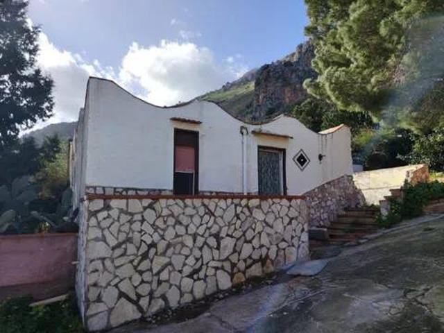 Villa in vendita a Carini PA
