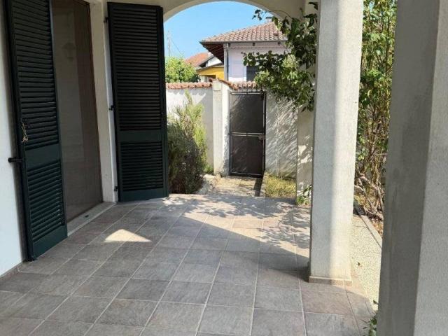 Villa in vendita a Carisio VC