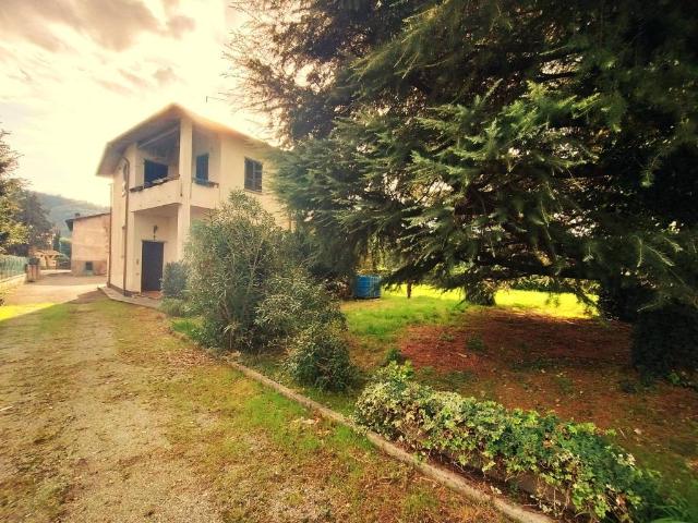 Villa in vendita a Carobbio degli Angeli BG