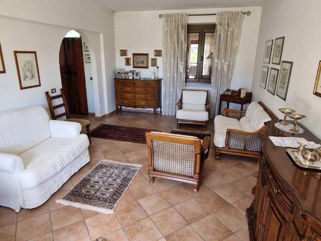 Villa in vendita a Carsoli AQ