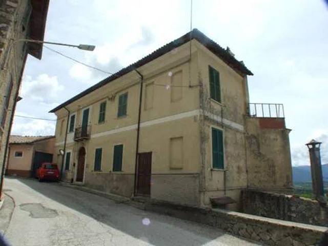 Villa in vendita a Carsoli AQ