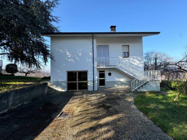 Villa in vendita a Carpaneto Piacentino PC