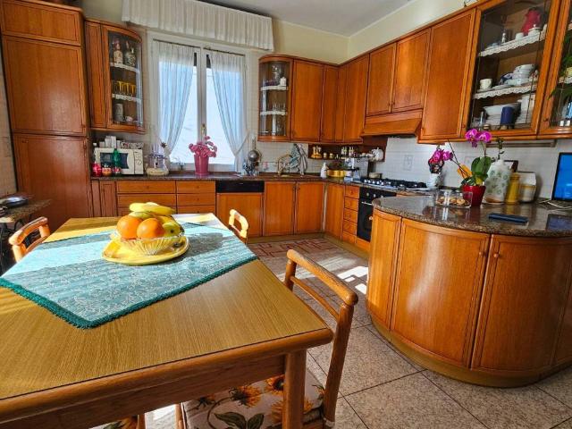 Villa in vendita a Carpaneto Piacentino PC