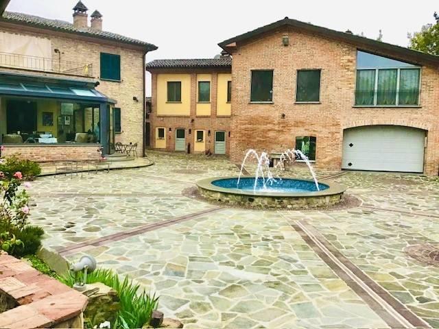 Villa in vendita a Carpaneto Piacentino PC