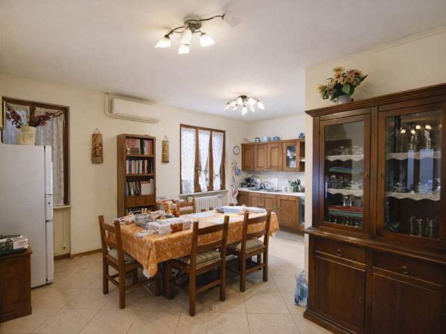 Villa in vendita a Carpaneto Piacentino PC