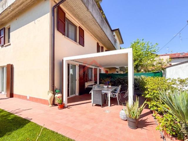 Villa in vendita a Carpi MO