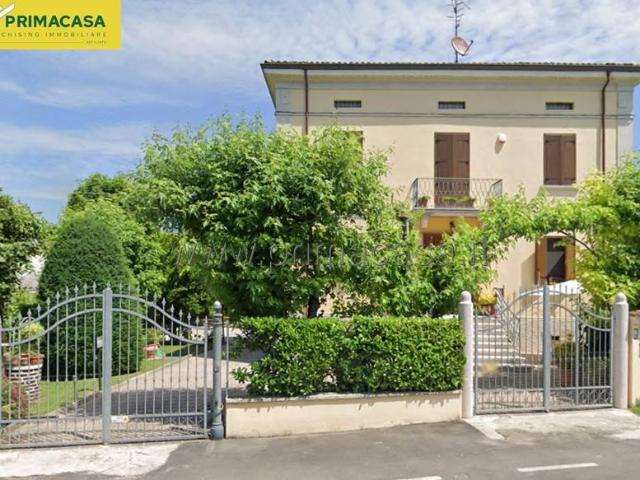 Villa in vendita a Carpi MO