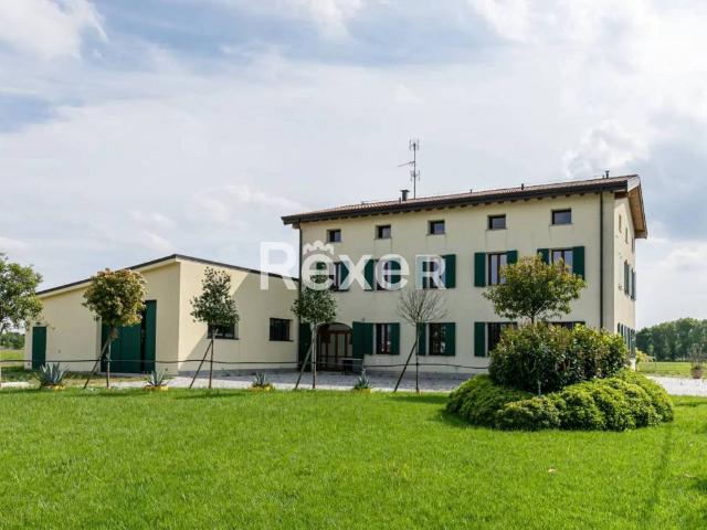 Villa in vendita a Carpi MO