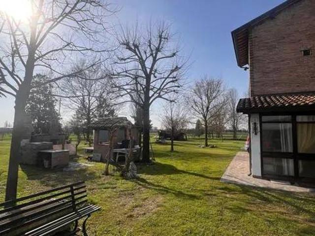 Villa in vendita a Carpi MO
