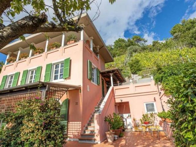 Villa in vendita a Carrara 230 mq Rif: 1301849