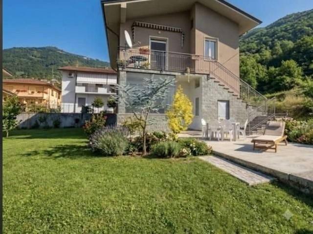 Villa in vendita a Carrara
