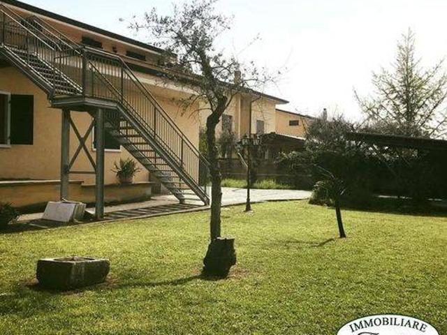 Villa in vendita a Carrara MS