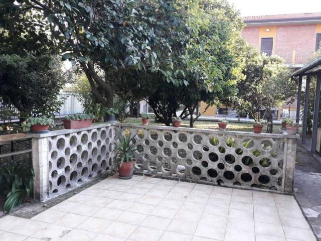 Villa in vendita a Carrara MS