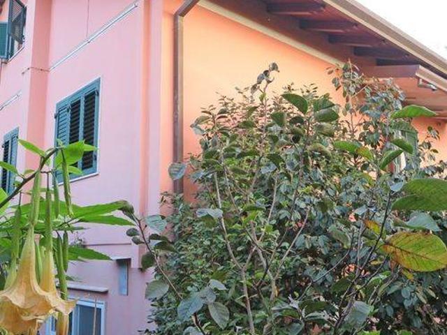 Villa in vendita a Carrara MS