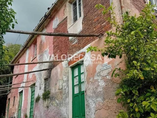 Villa in vendita a Carrara MS