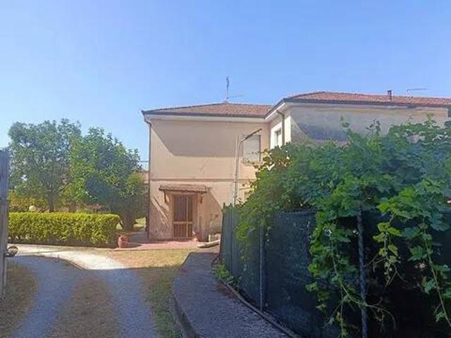 Villa in vendita a Carrara MS