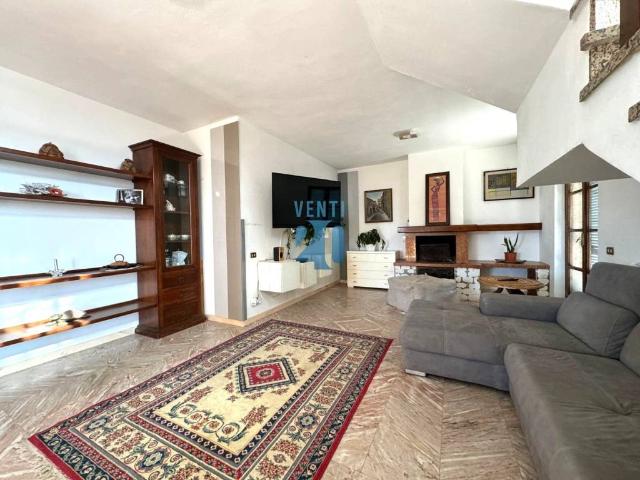 Villa in vendita a Carrara MS