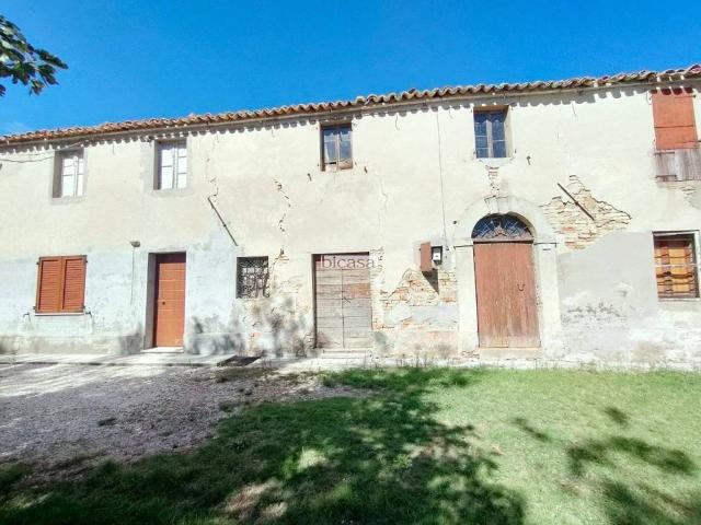 Villa in vendita a Cartoceto PU