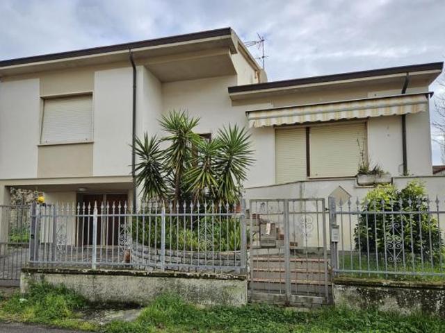 Villa in vendita a Casciavola Cascina 170 mq Rif: 1394641
