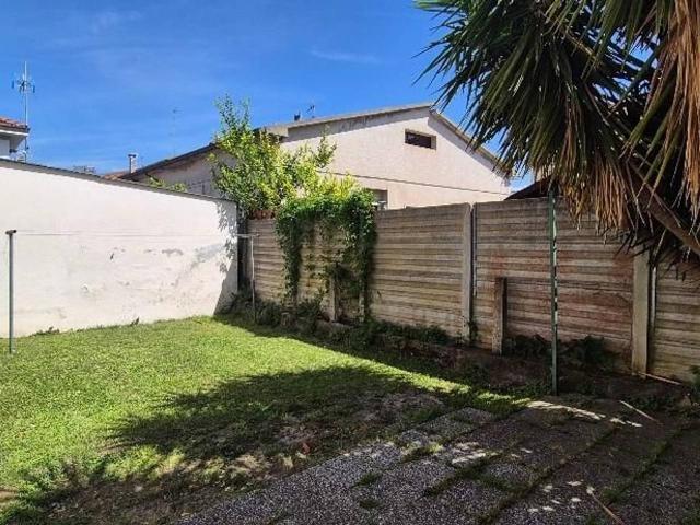 Villa in vendita a Cascina
