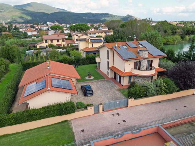 Villa in vendita a Cascina PI