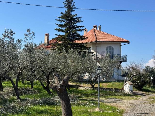 Villa in vendita a Casalbordino