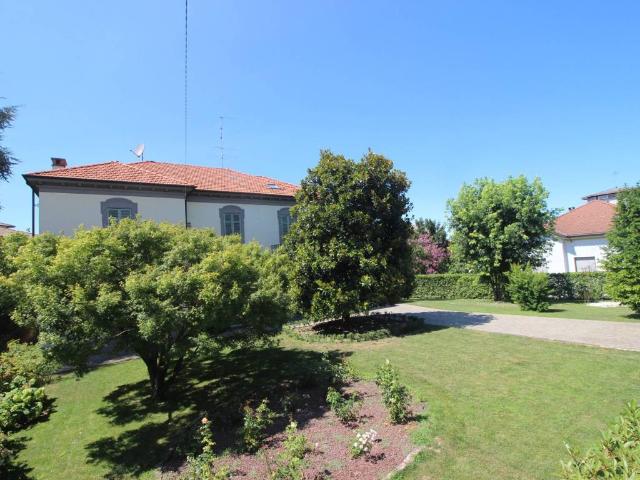 Villa in vendita a Casale Monferrato AL