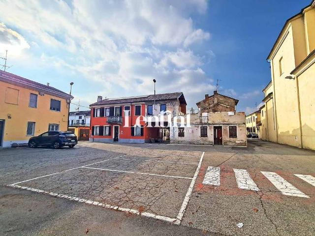 Villa in vendita a Casale Monferrato AL