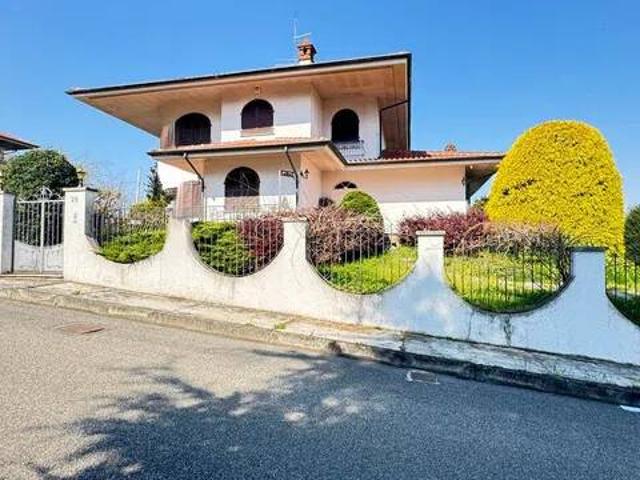 Villa in vendita a Casale Monferrato AL