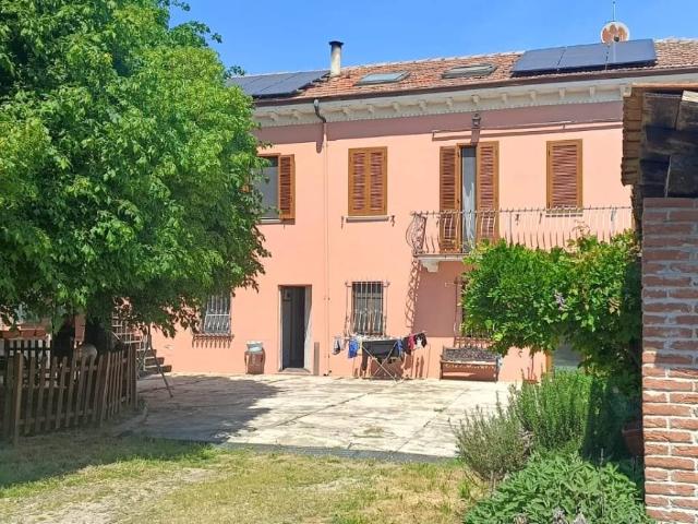 Villa in vendita a Casale Monferrato AL
